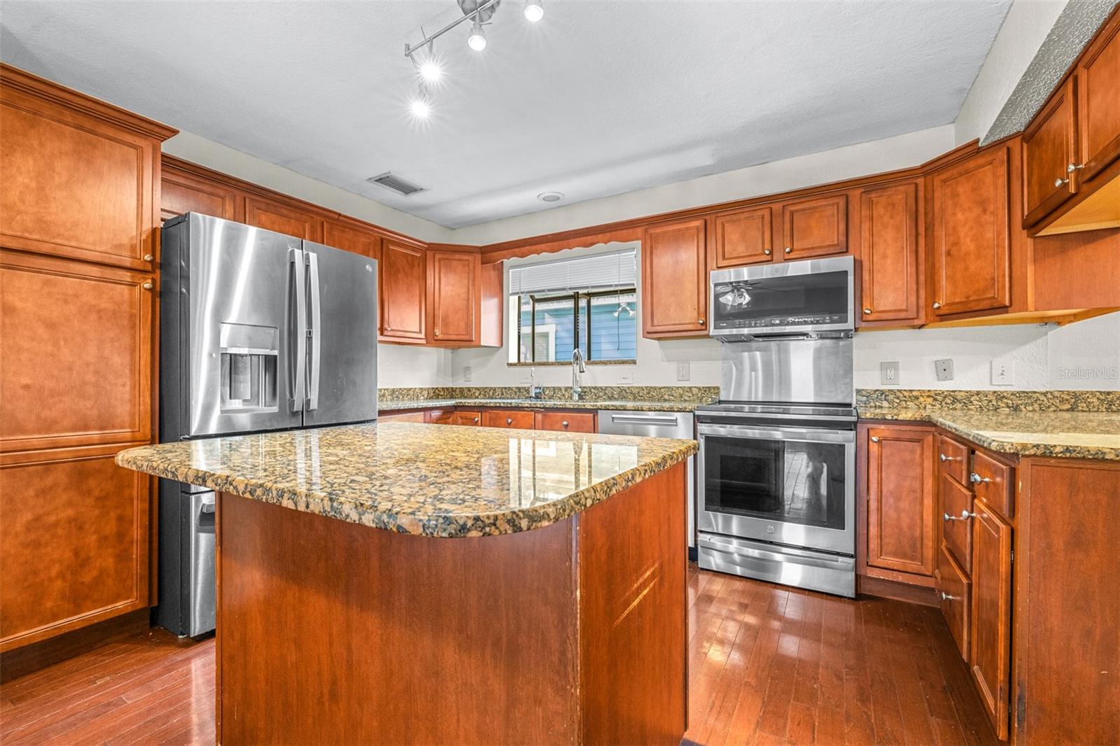 PALMA CEIA PARK - Residential