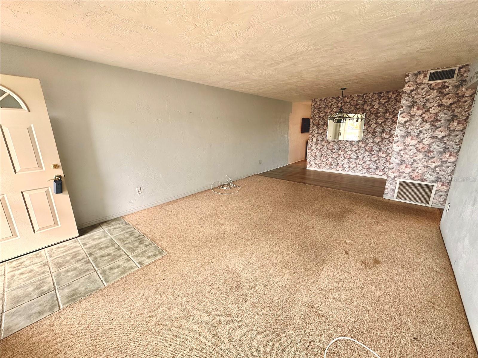 2434 AUSTRALIA WAY E 38