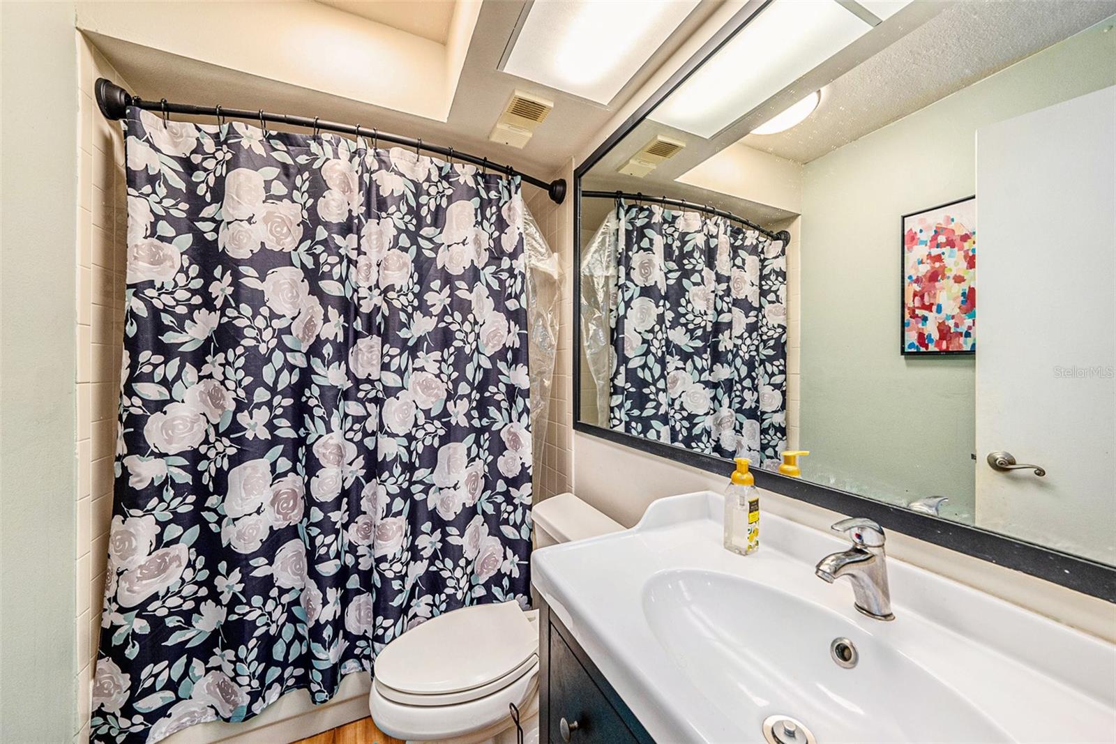 MARINA TOWER A CONDO - Residential