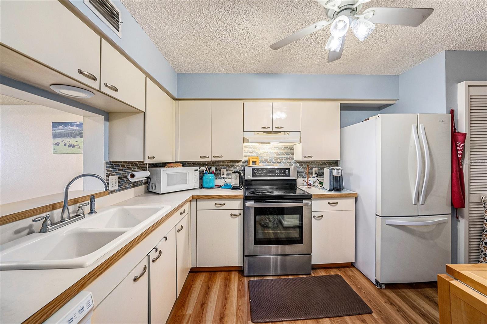 MARINA TOWER A CONDO - Residential