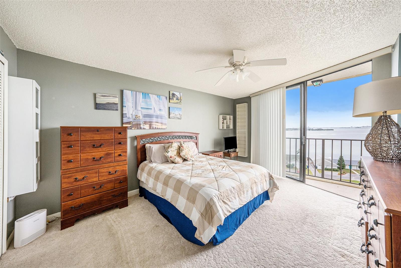 MARINA TOWER A CONDO - Residential