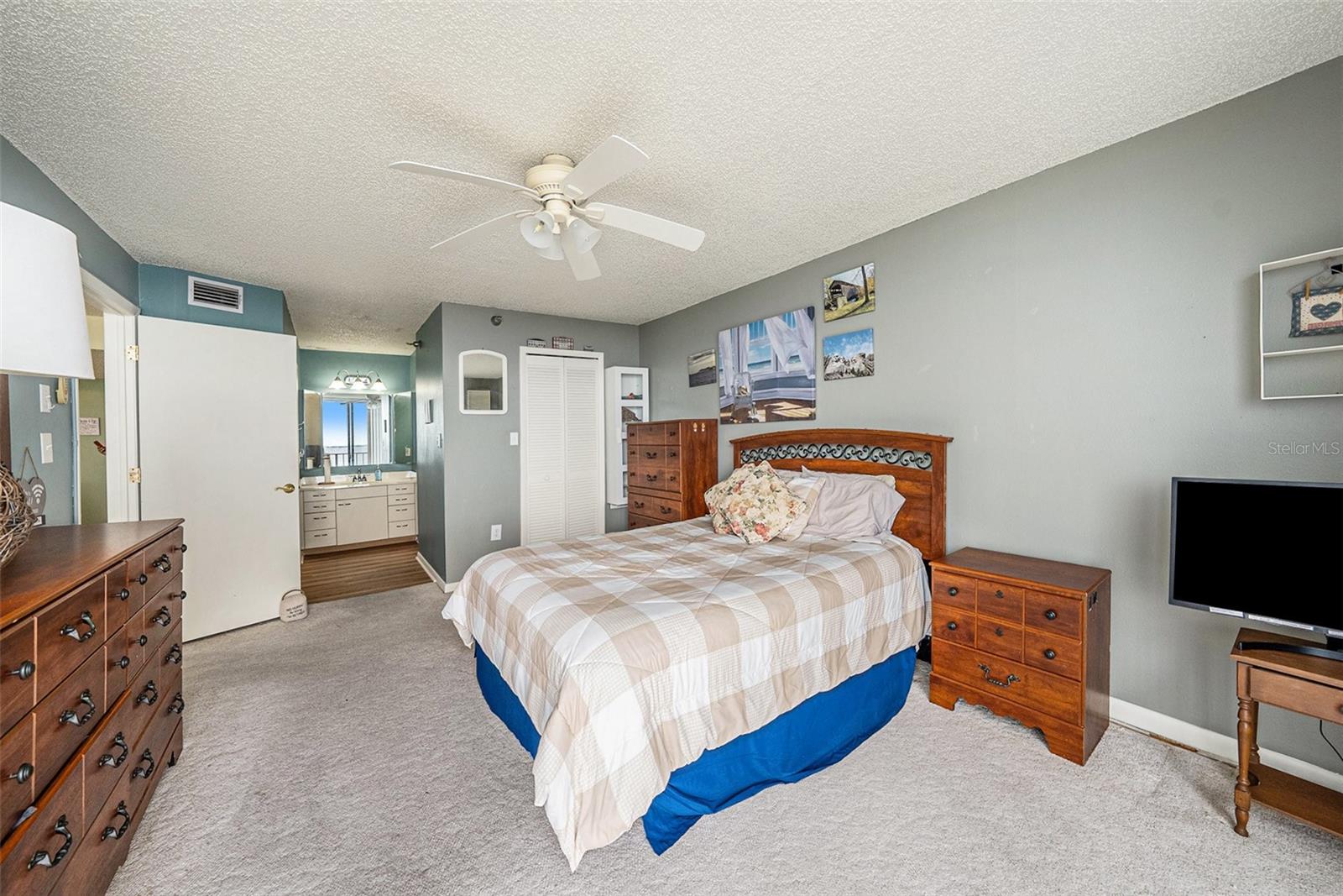 MARINA TOWER A CONDO - Residential