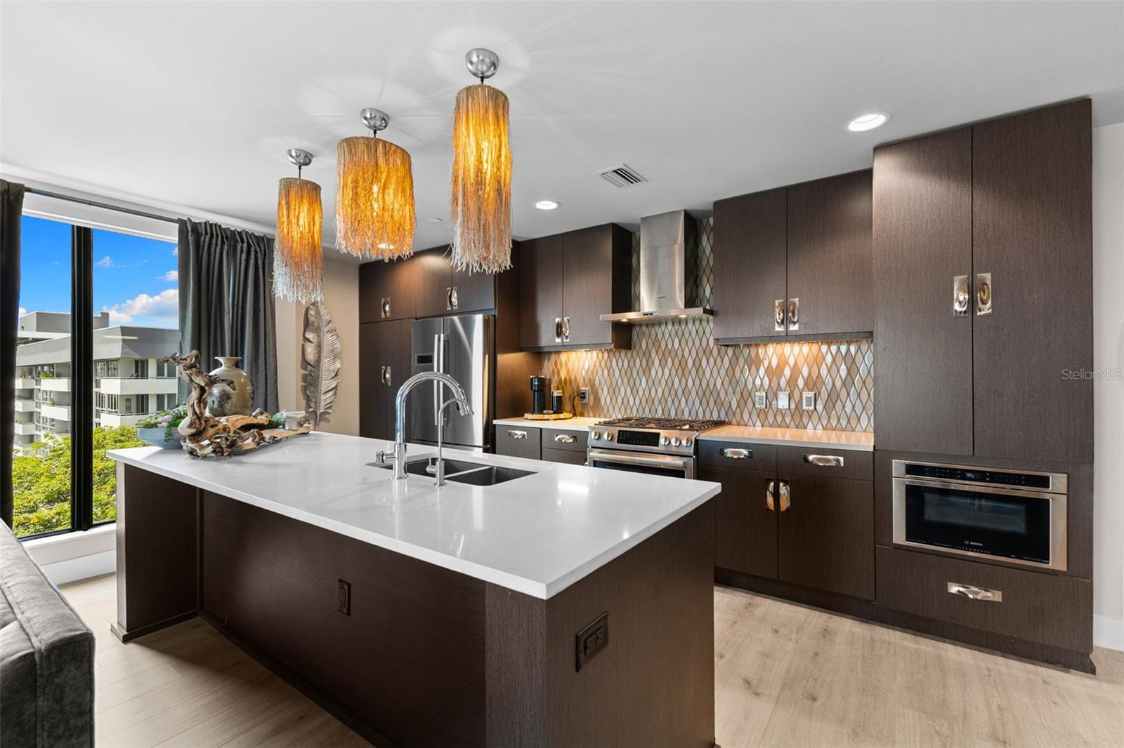 199 DALI BOULEVARD 901