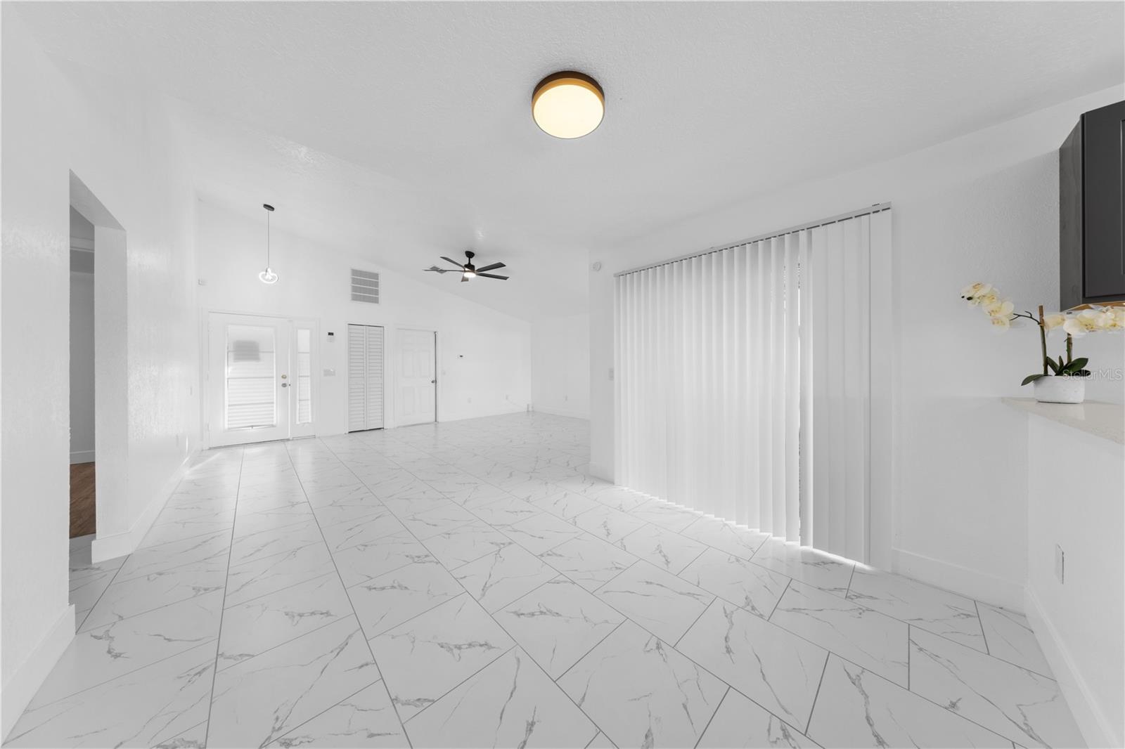 2224 GREENVIEW CIRCLE