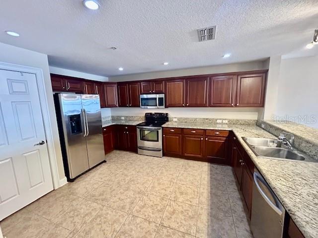 GATEWAY AT RIVERWALK A CONDO THIRD AMD - Residential