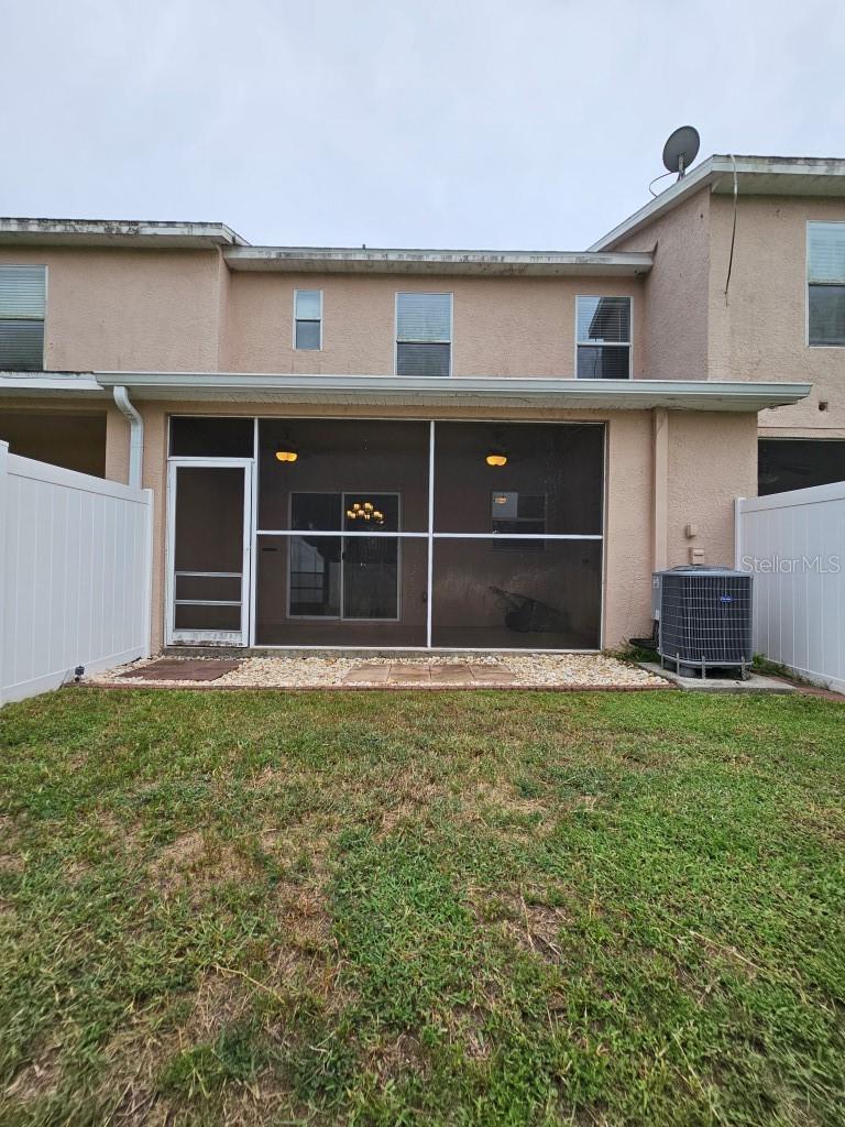 LAKEWOOD RIDGE TWNHMS - Residential Lease