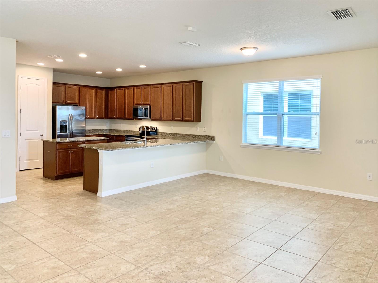 SUMMERPORT TRAIL PH 2 - Residential Lease