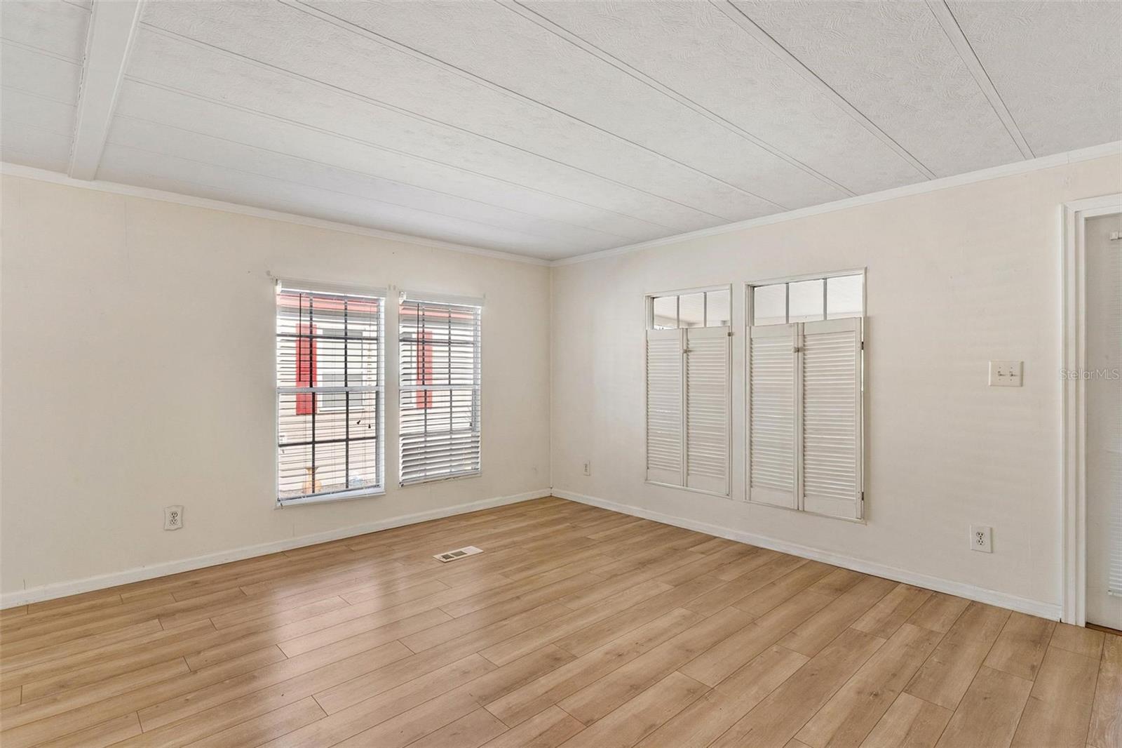 DORA PINES SUB - Residential