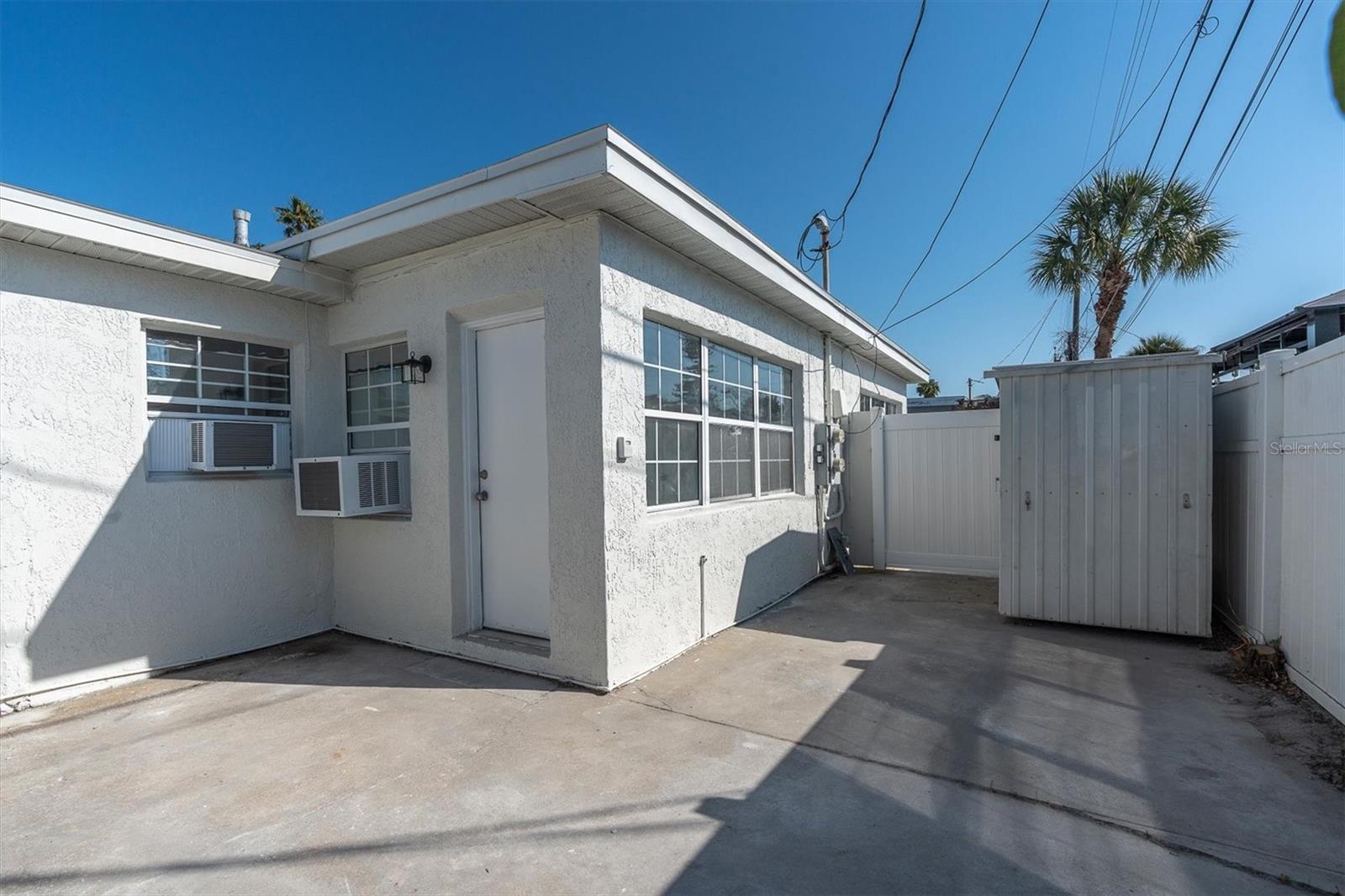 SUNNY SHORES - Residential