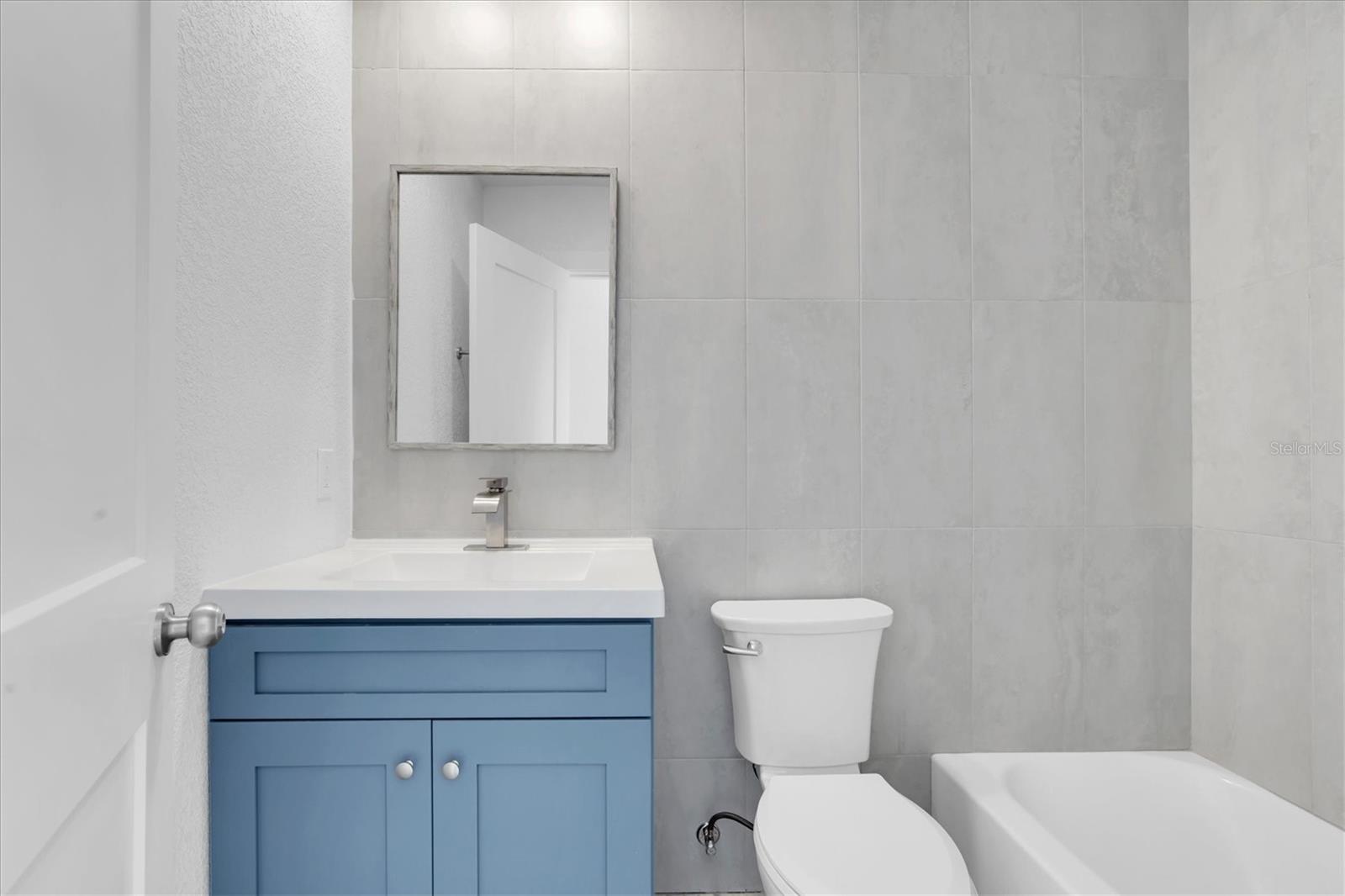 SUNNY SHORES - Residential