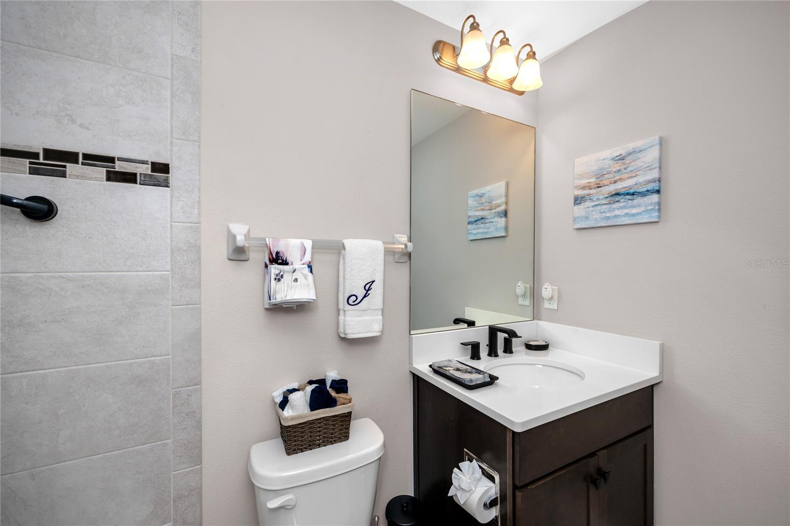 TOWNS AT BELLEAIR GROVE - Residential