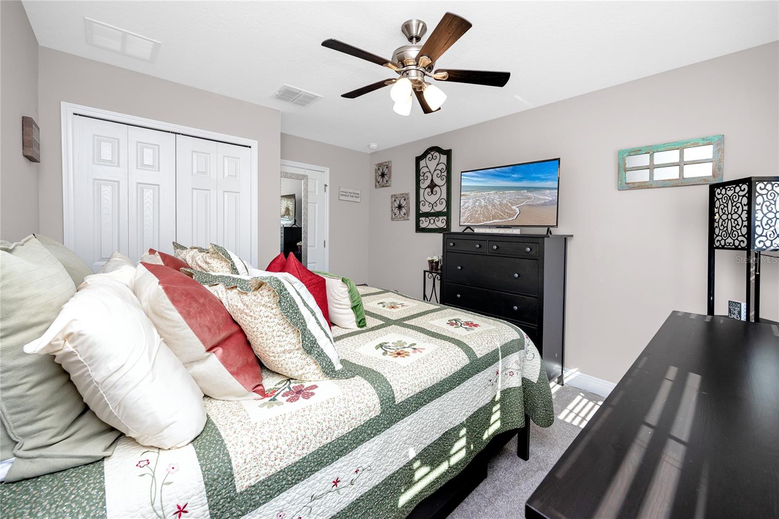 TOWNS AT BELLEAIR GROVE - Residential