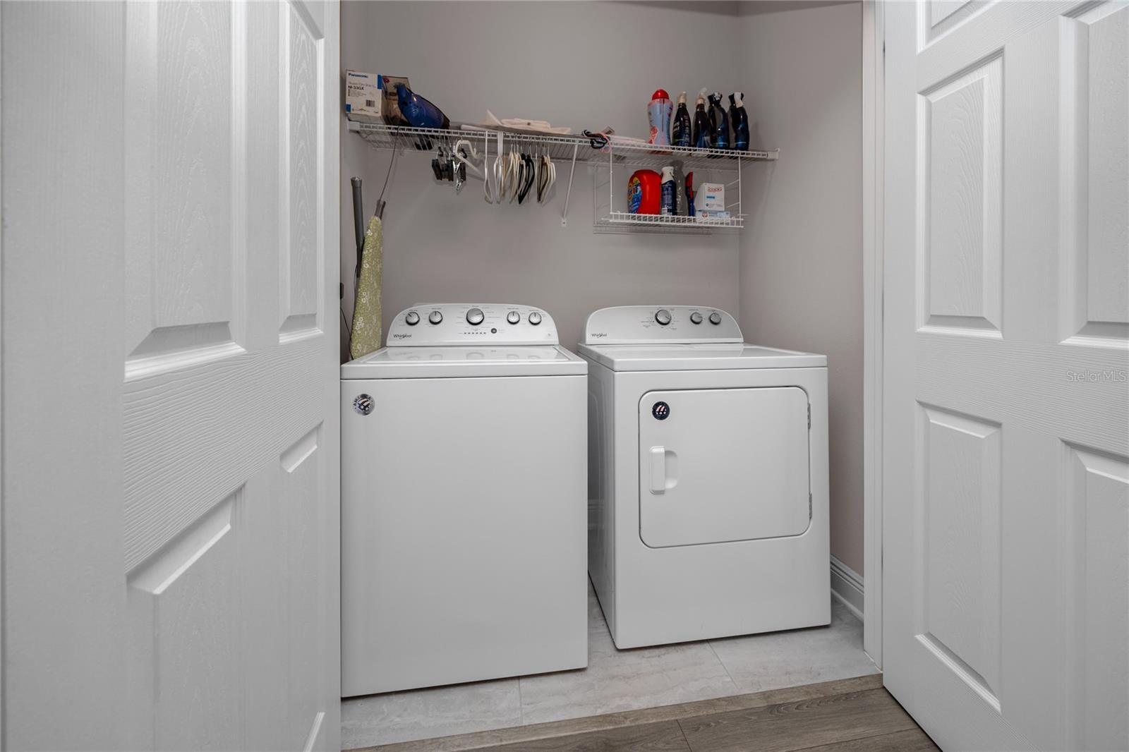 TOWNS AT BELLEAIR GROVE - Residential