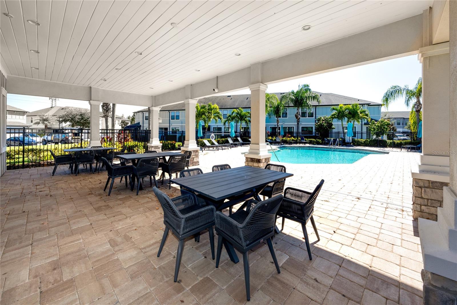 TOWNS AT BELLEAIR GROVE - Residential