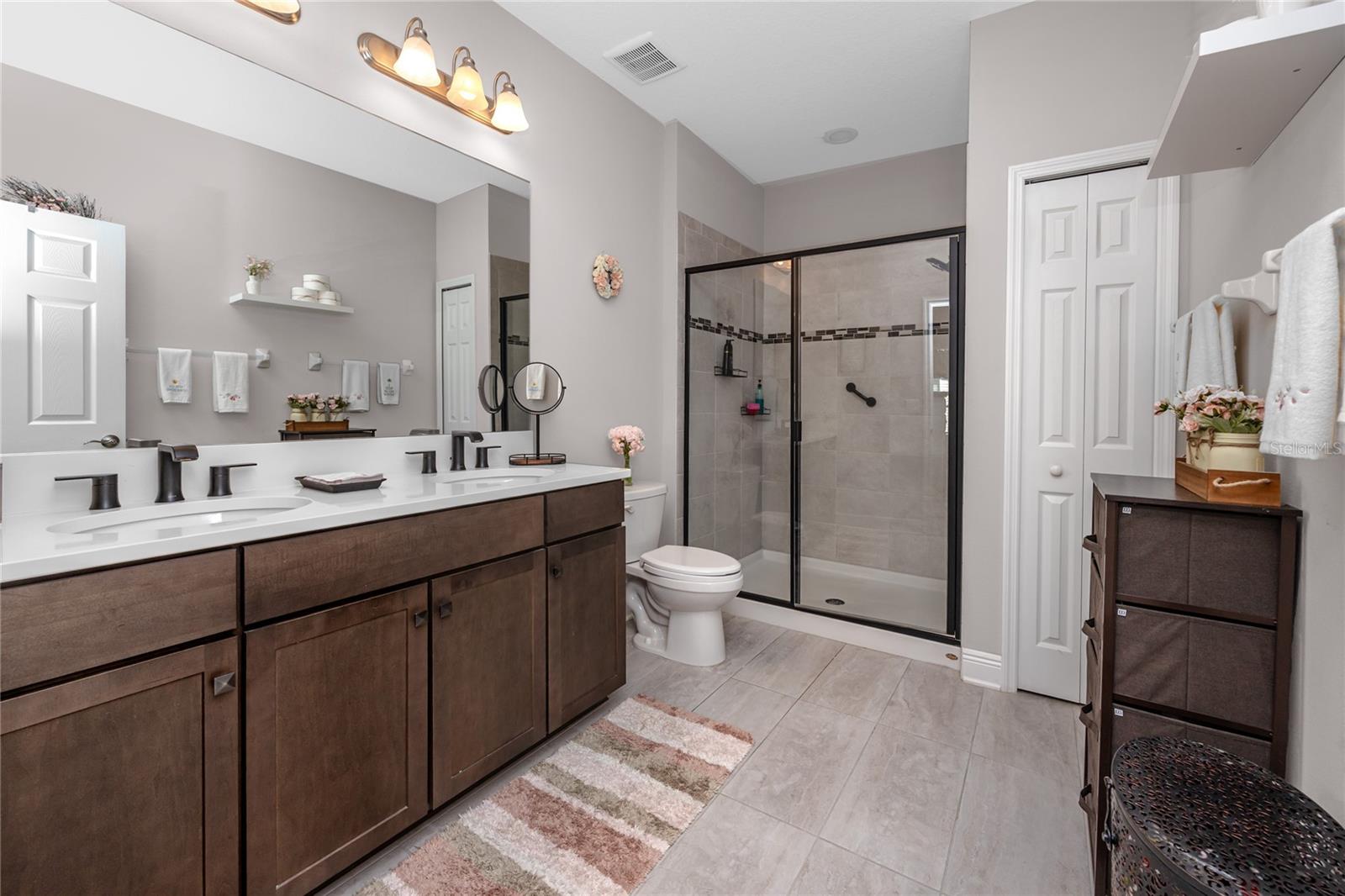 TOWNS AT BELLEAIR GROVE - Residential