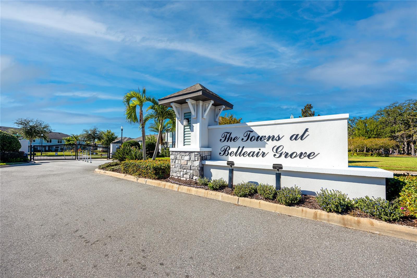 TOWNS AT BELLEAIR GROVE - Residential