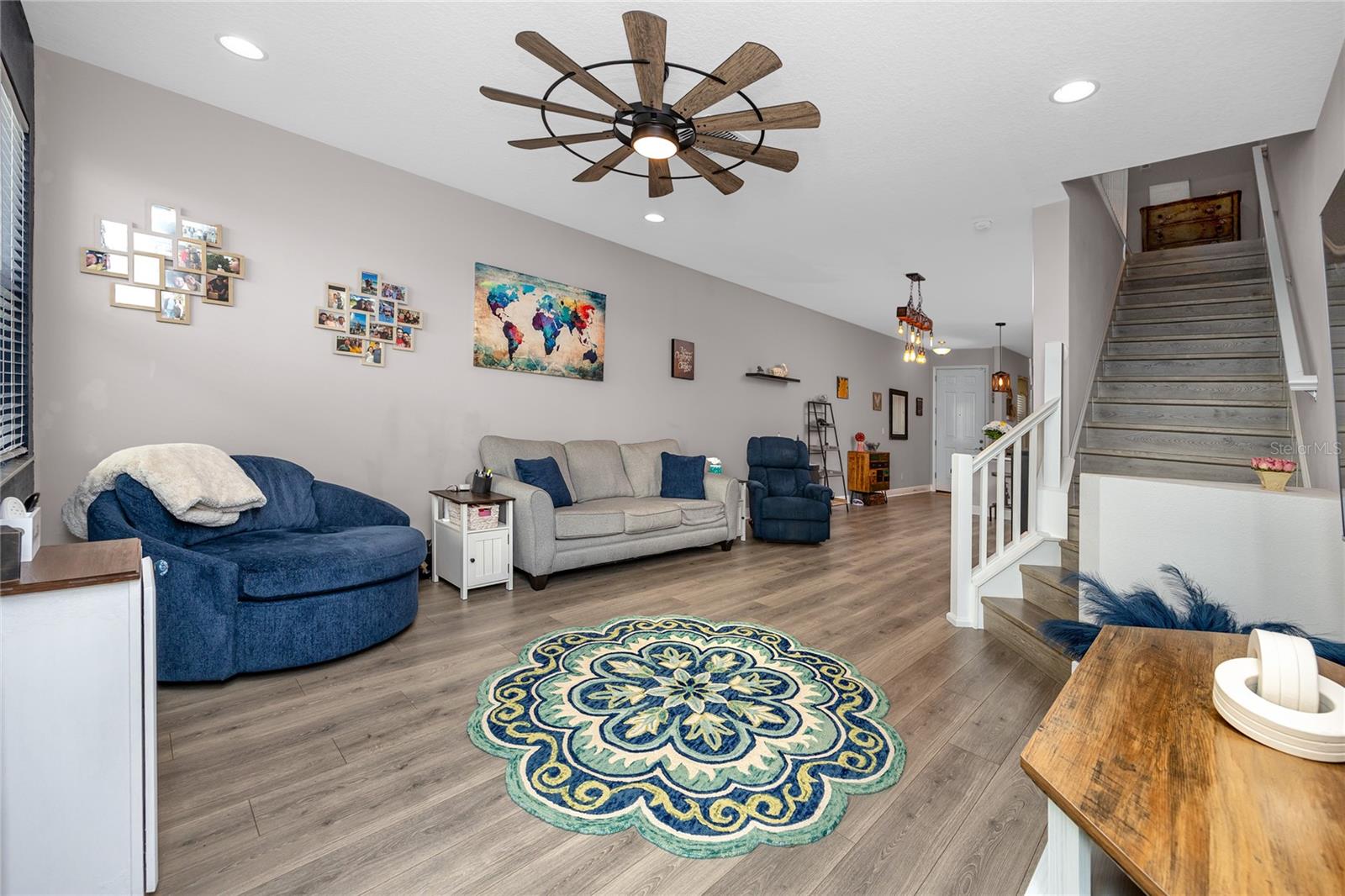 TOWNS AT BELLEAIR GROVE - Residential