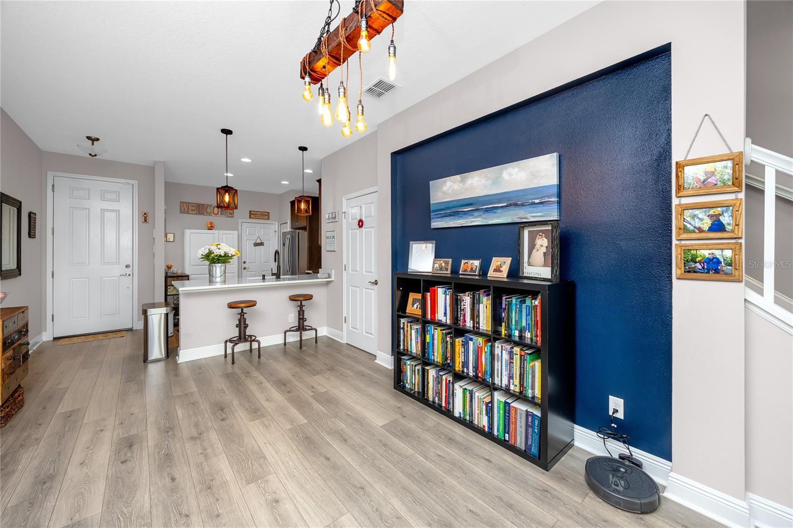 TOWNS AT BELLEAIR GROVE - Residential