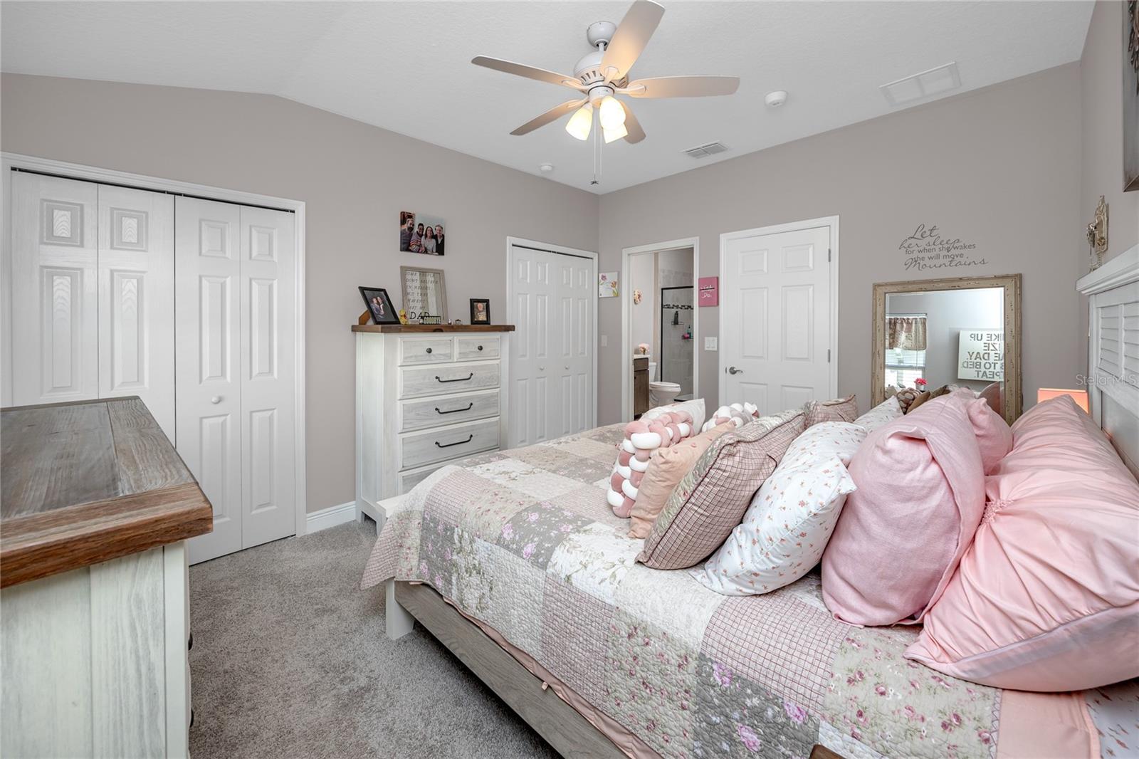 TOWNS AT BELLEAIR GROVE - Residential