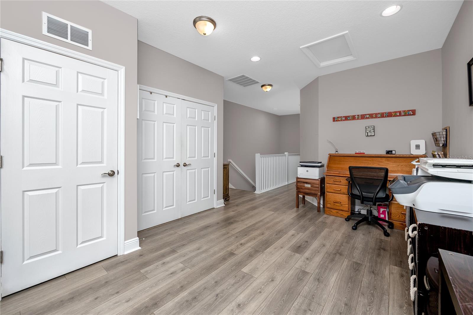 TOWNS AT BELLEAIR GROVE - Residential