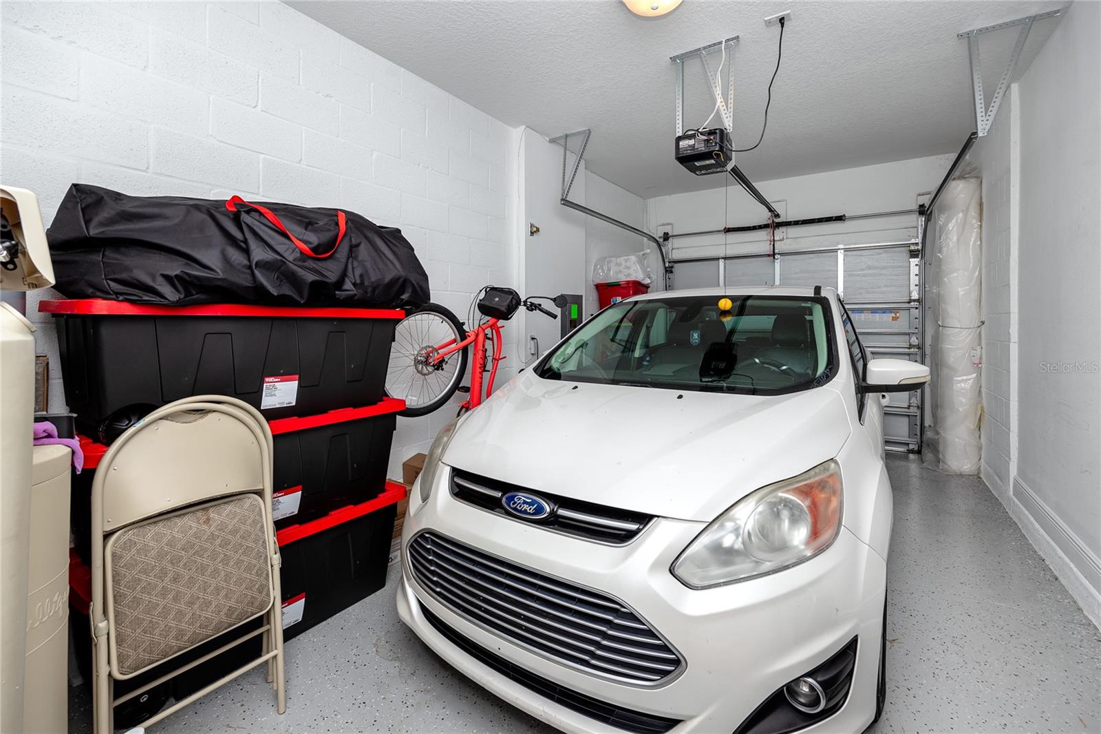 TOWNS AT BELLEAIR GROVE - Residential