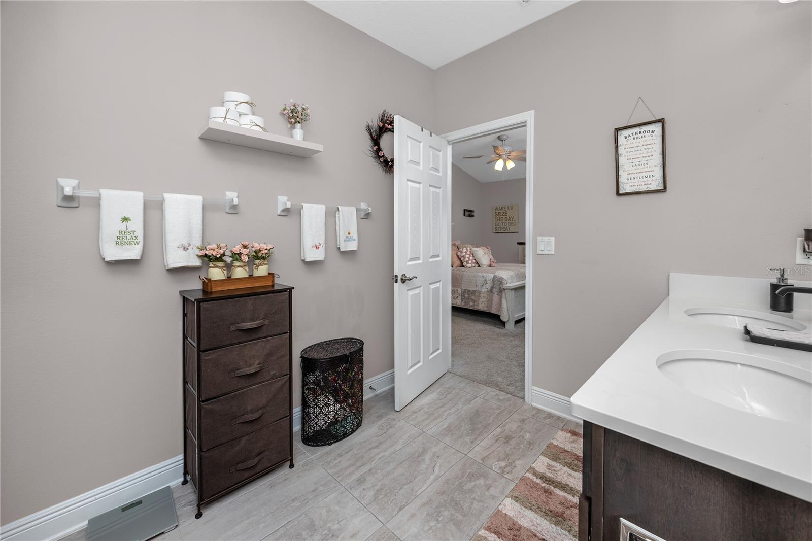 TOWNS AT BELLEAIR GROVE - Residential