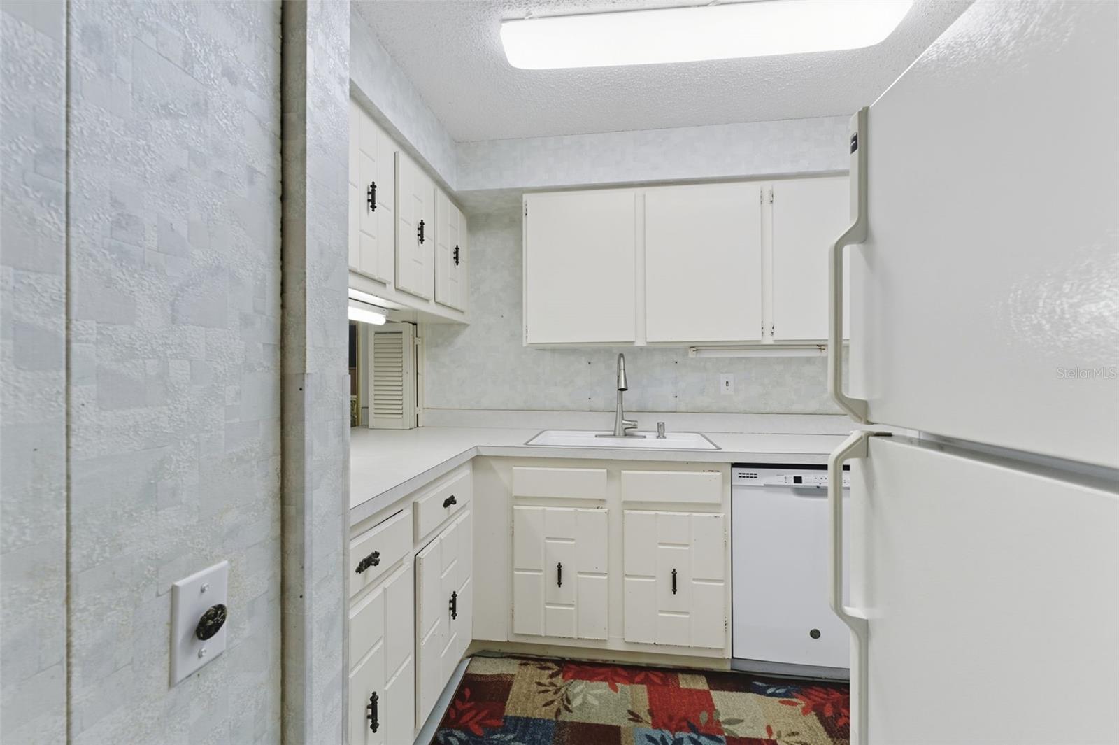 EDGEWATER VILLAGE - Residential