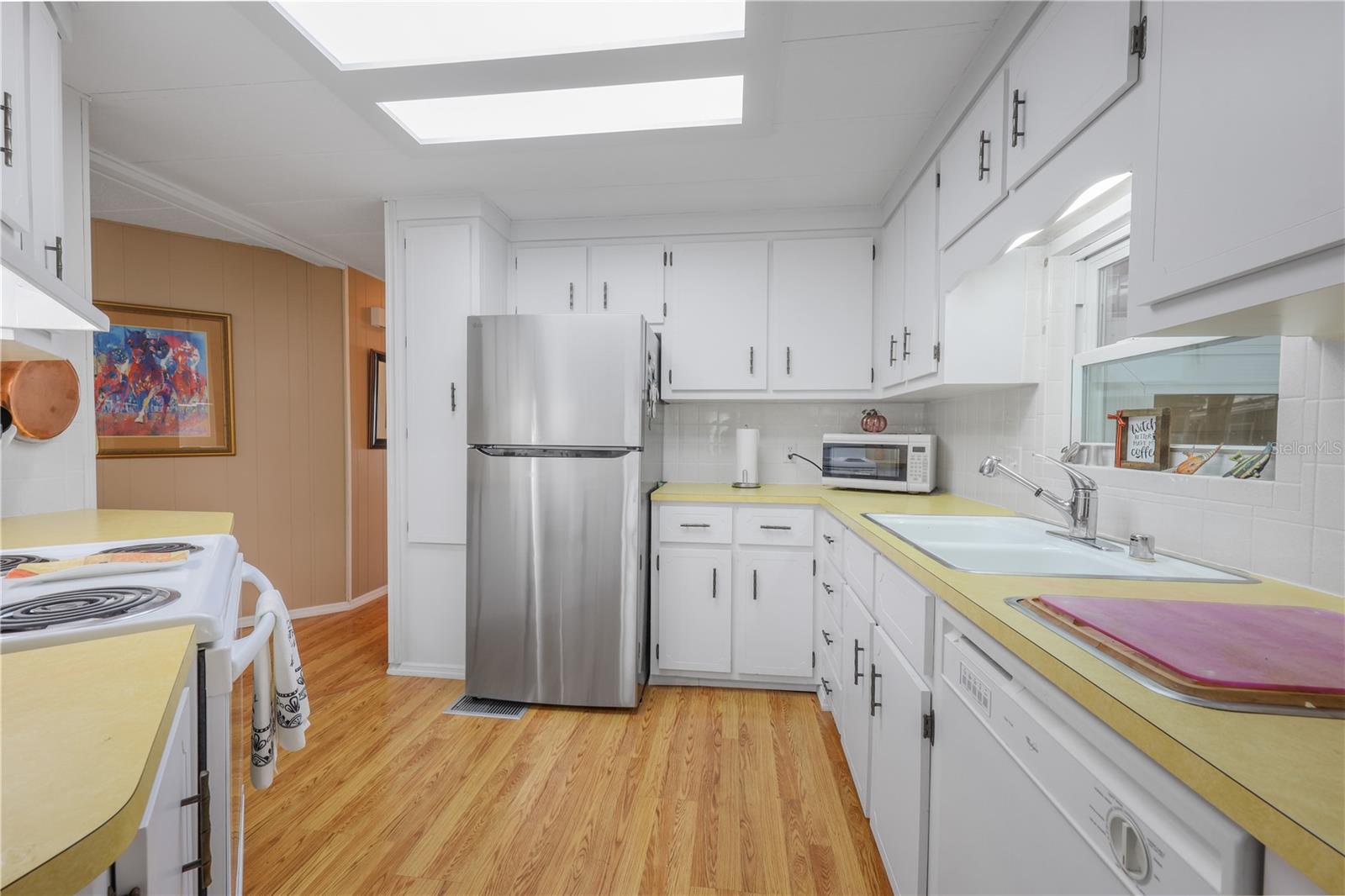 MAPLE LEAF ESTATES - Residential