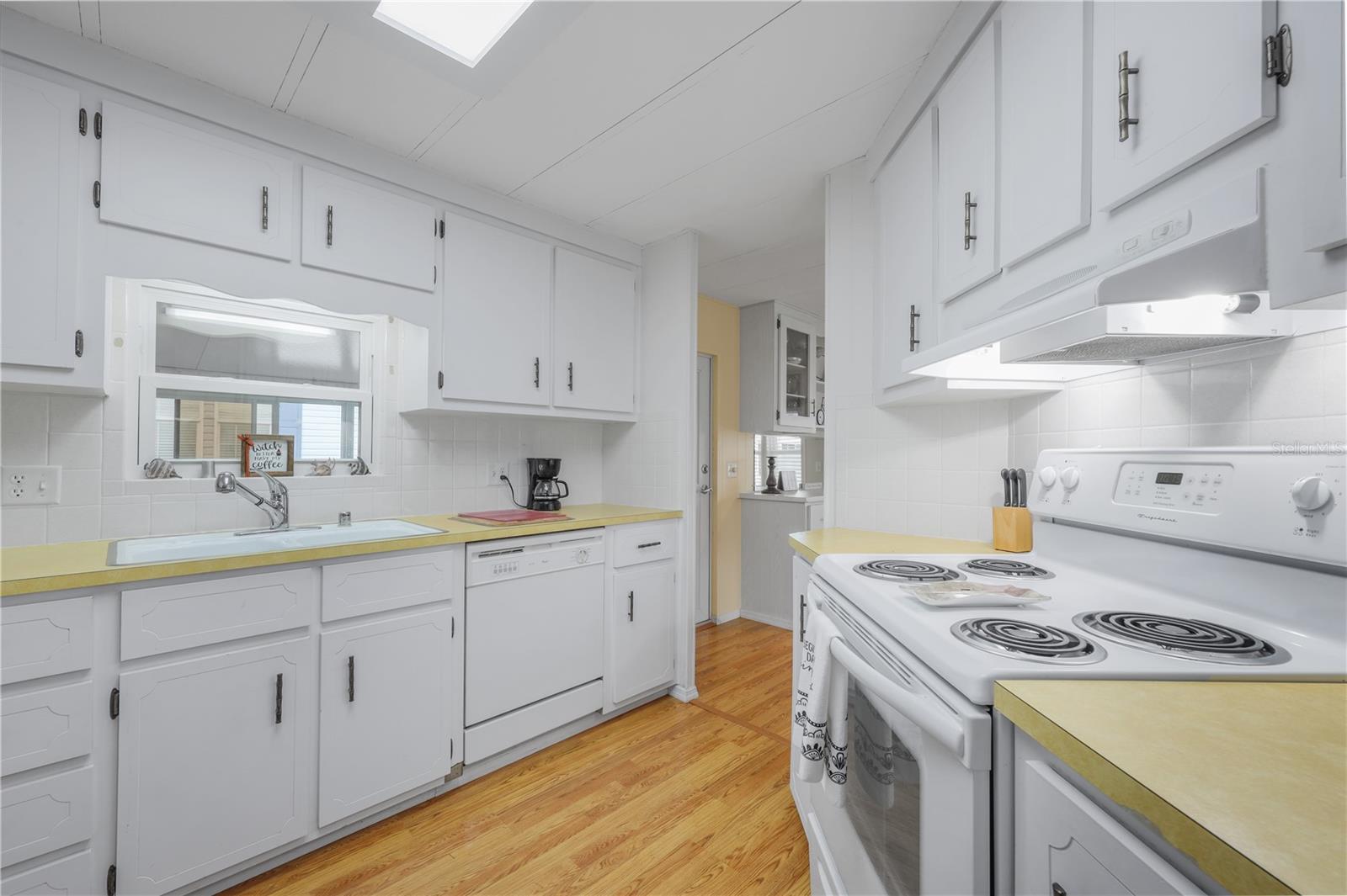 MAPLE LEAF ESTATES - Residential