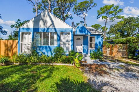 Photo of 2915 8th Street S, St Petersburg, FL 33705 (MLS # TB8422932) Photo of 2915 8th Street S, St Petersburg, FL 33705 (MLS # TB8422932)