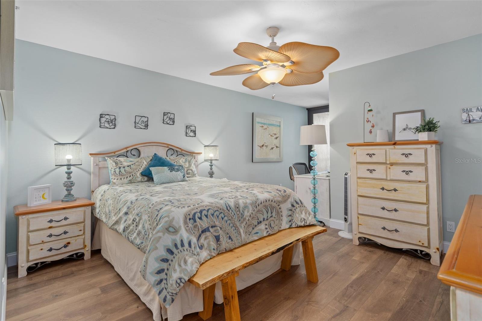 DANS ISLAND ON SAND KEY CONDO - Residential