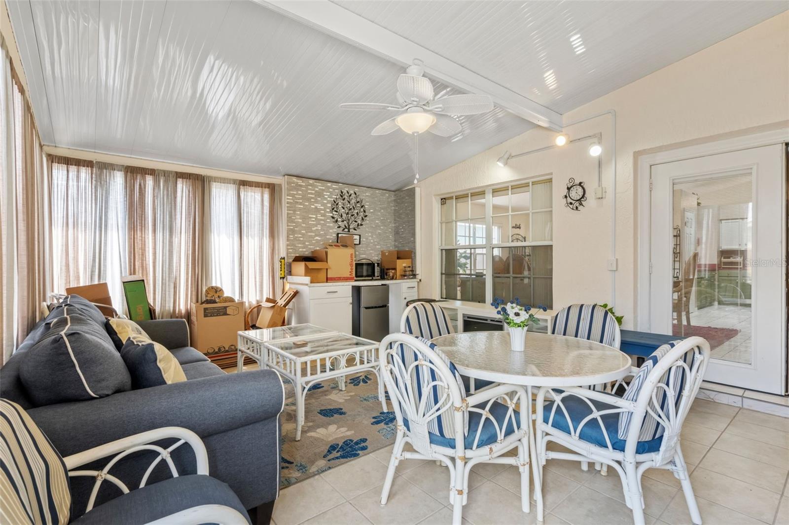 CRYSTALS LANDING - Residential