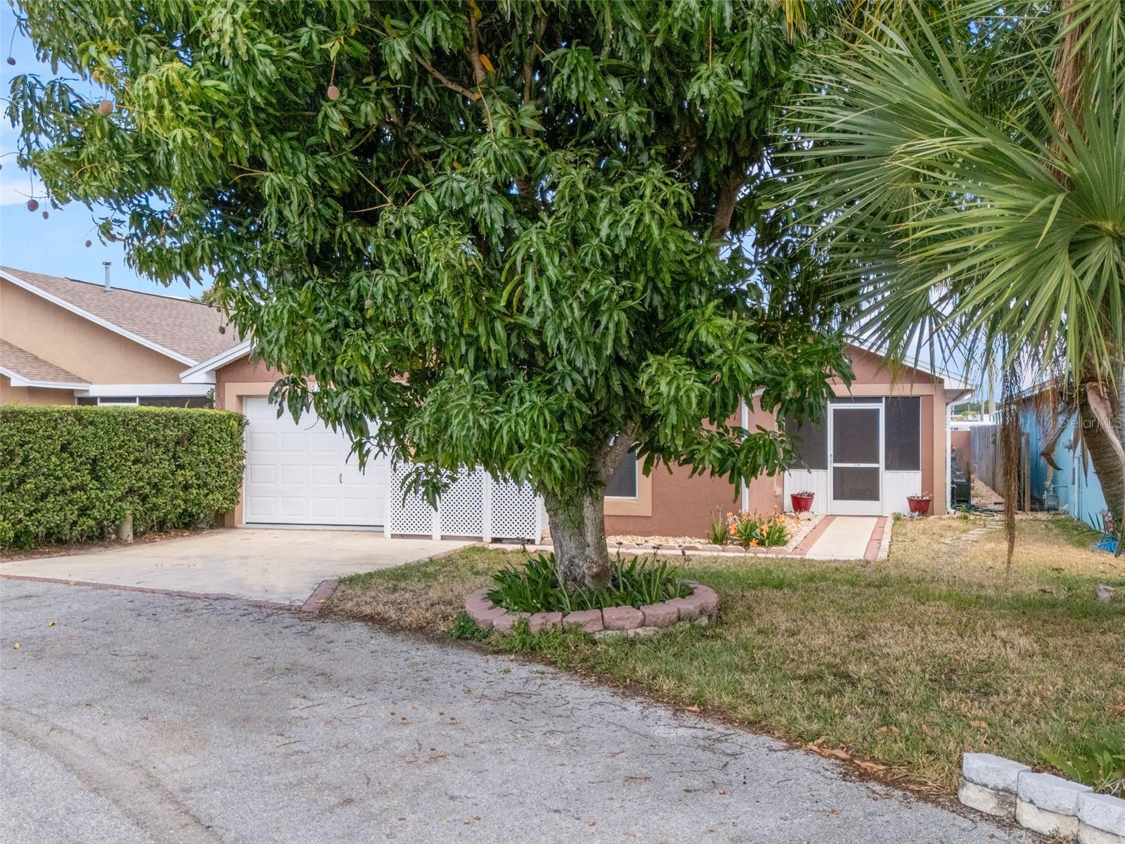 CRYSTALS LANDING - Residential