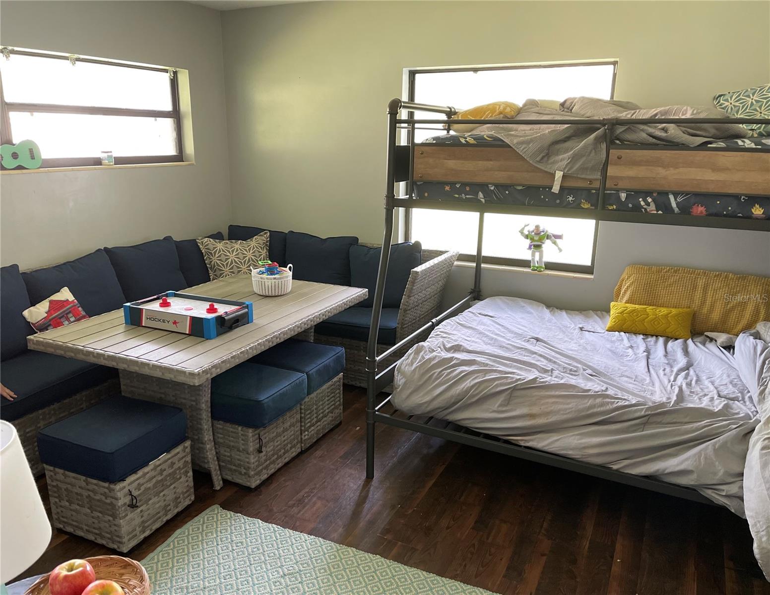 SILVER LAKE ESTATES - Residential