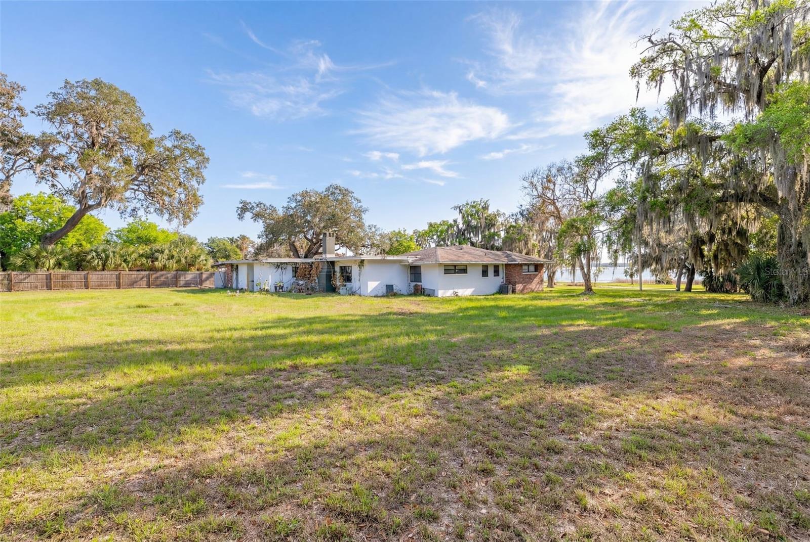 SILVER LAKE ESTATES - Residential