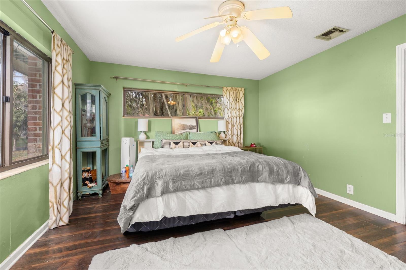 SILVER LAKE ESTATES - Residential