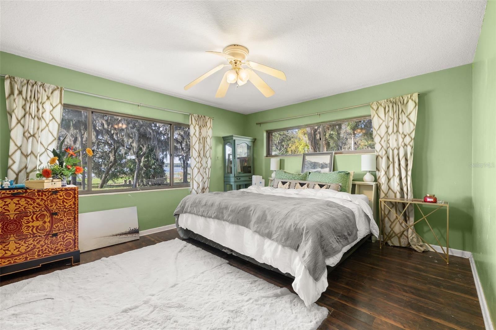 SILVER LAKE ESTATES - Residential