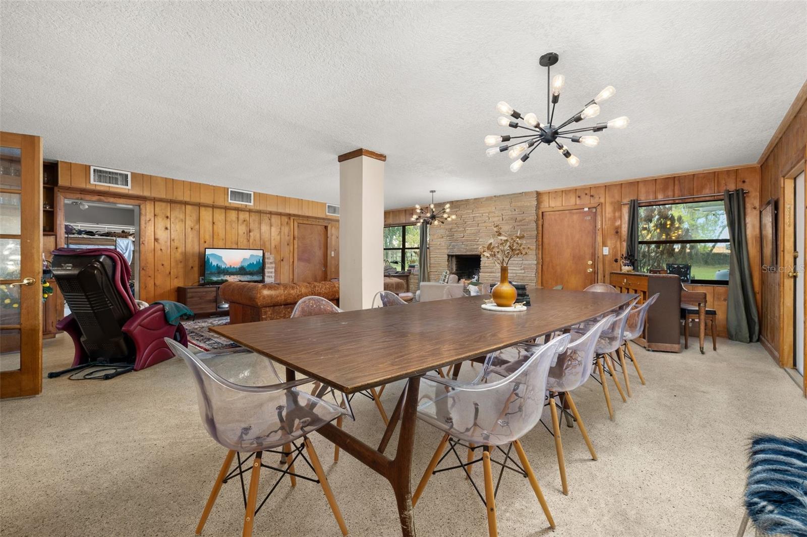 SILVER LAKE ESTATES - Residential