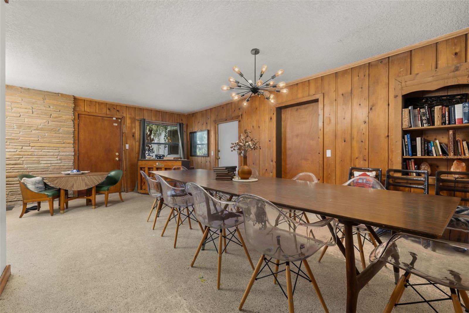 SILVER LAKE ESTATES - Residential