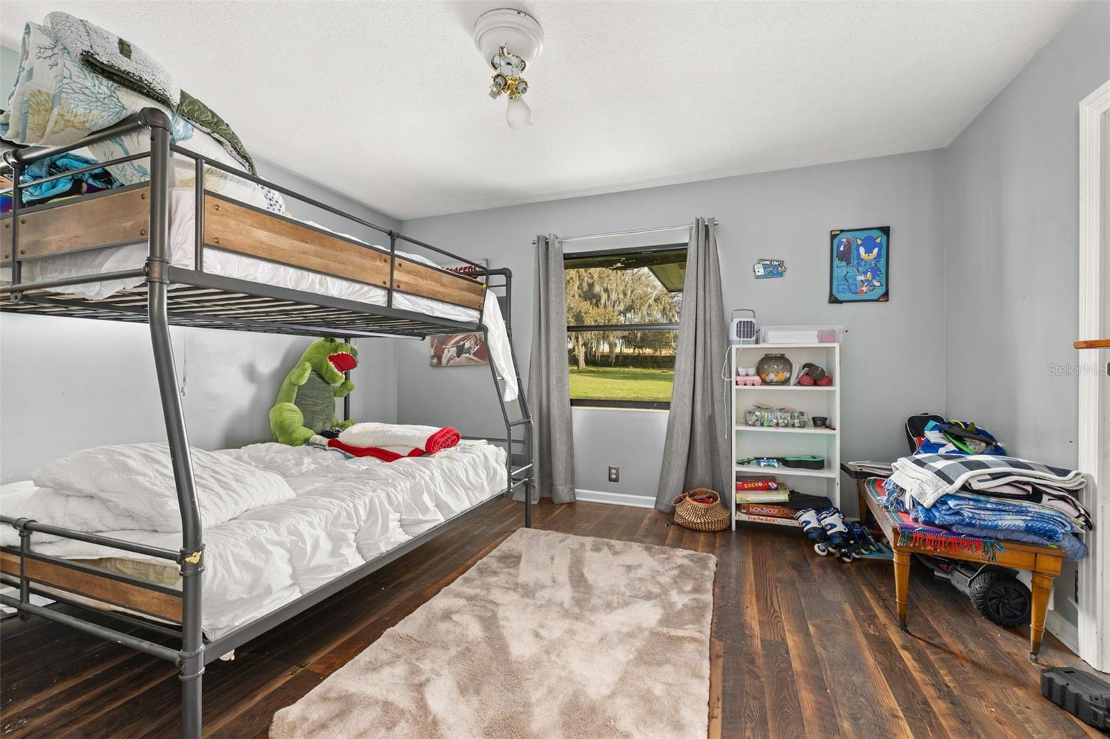 SILVER LAKE ESTATES - Residential