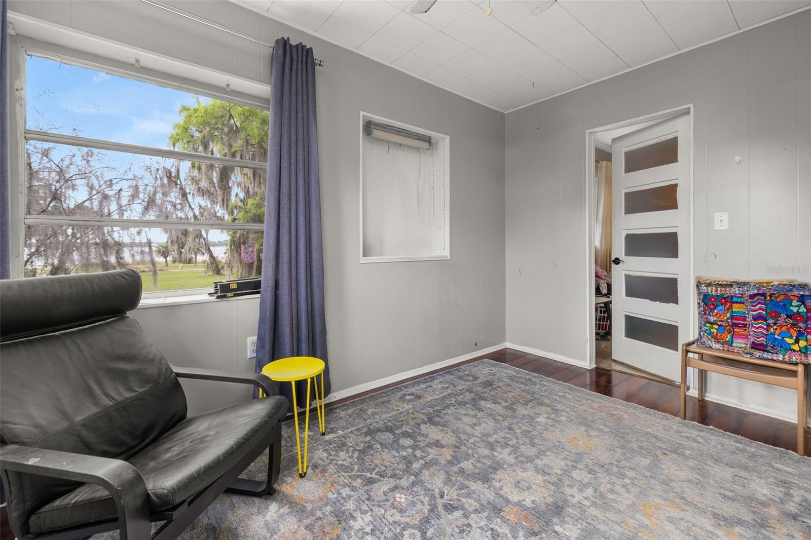 SILVER LAKE ESTATES - Residential