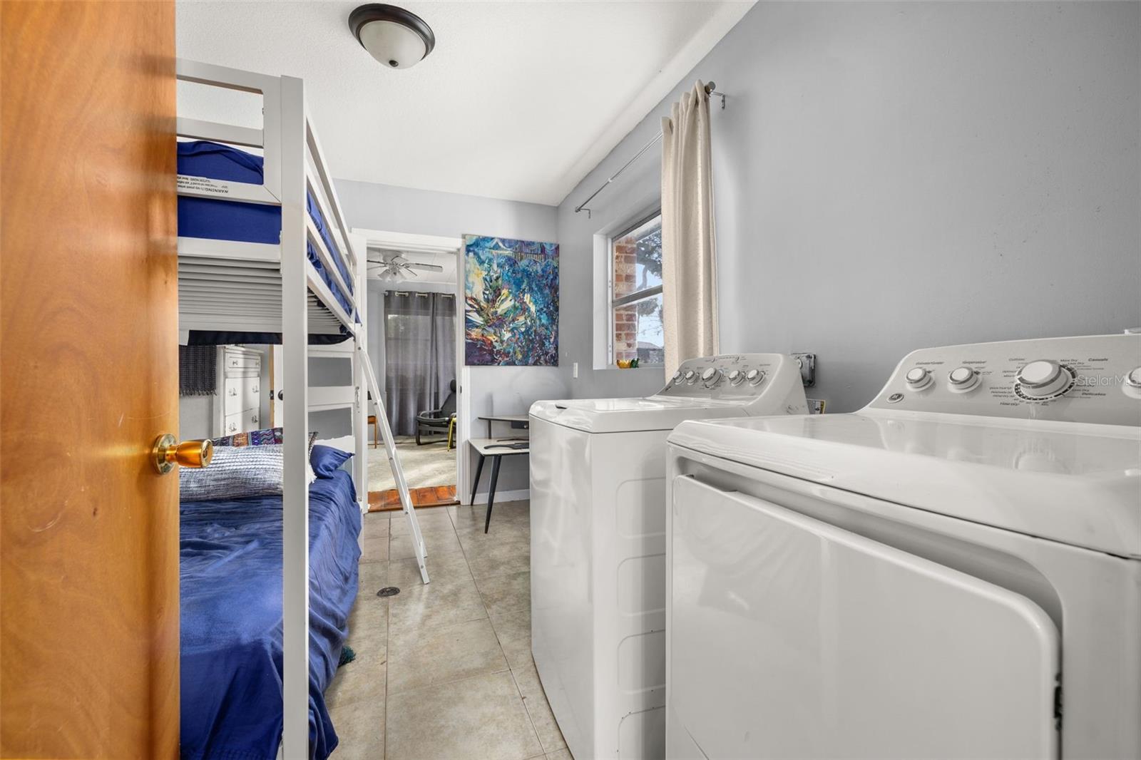 SILVER LAKE ESTATES - Residential