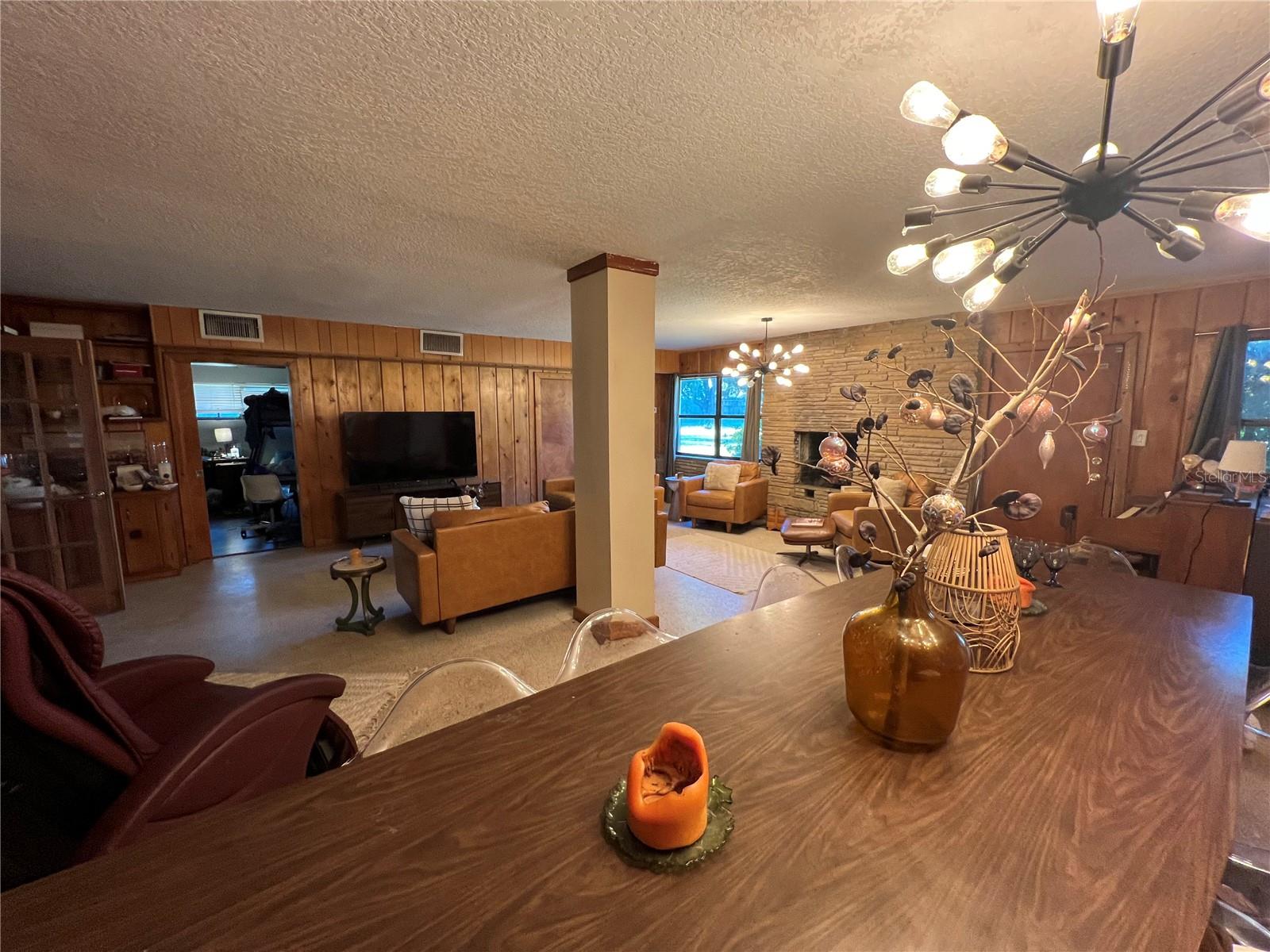 SILVER LAKE ESTATES - Residential