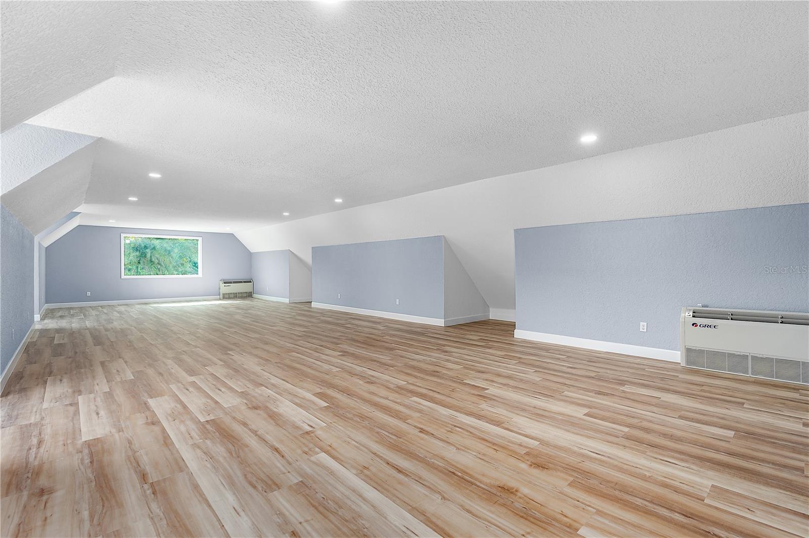 TOMOKA RIVERFRONT - Residential