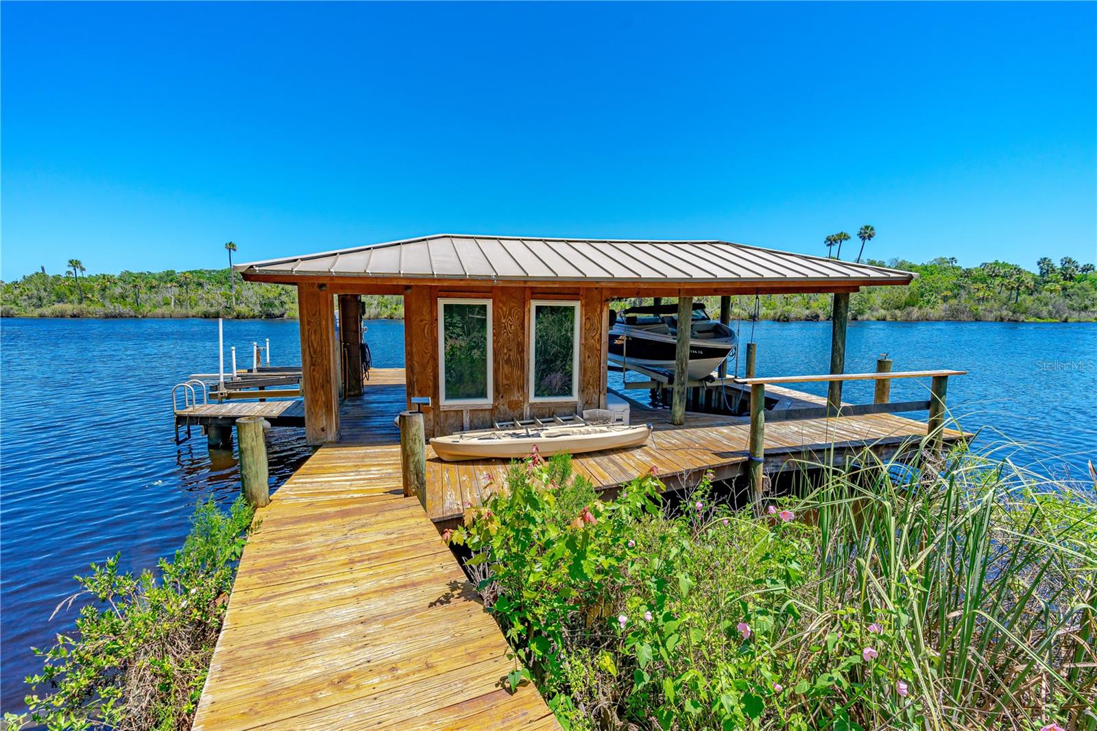 TOMOKA RIVERFRONT - Residential