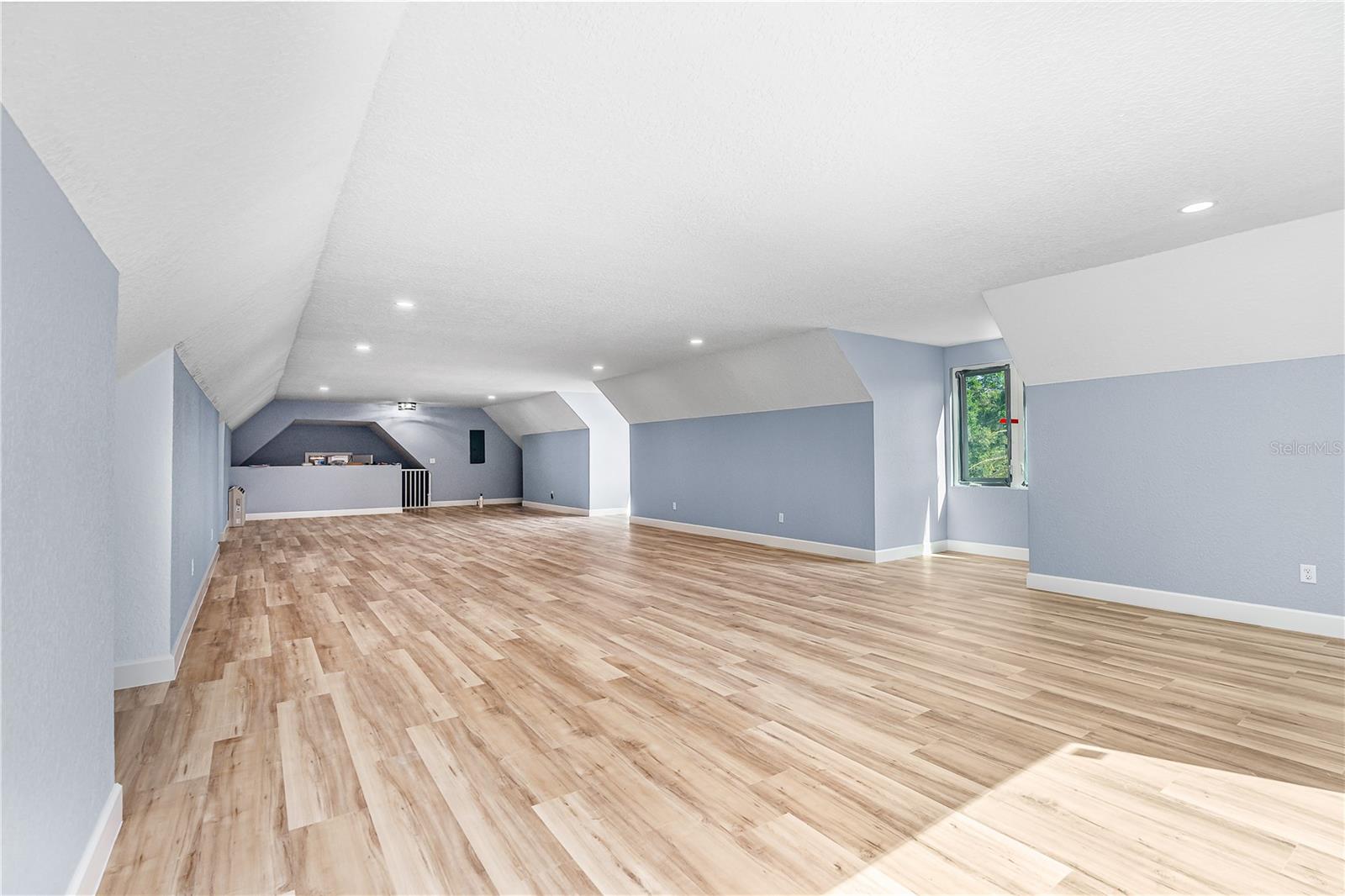 TOMOKA RIVERFRONT - Residential