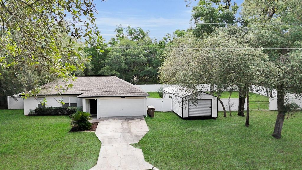 Photo of 40206 Palm Street, Lady Lake, FL 32159 (MLS # G5112373)