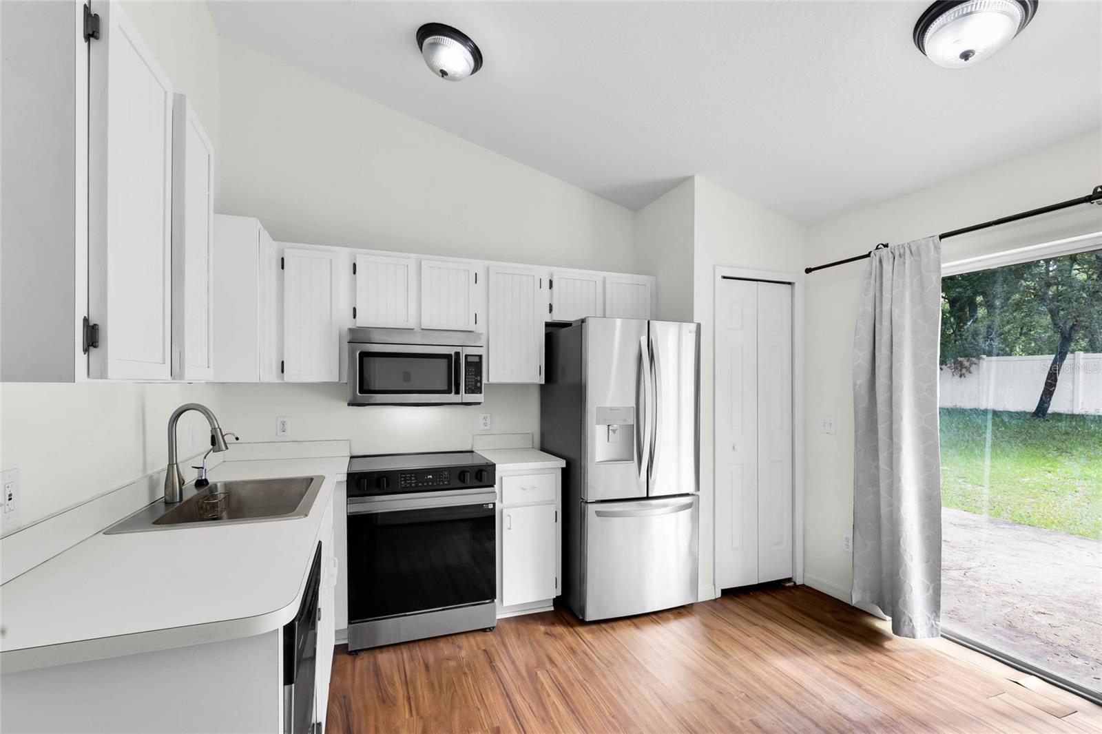 CARLTON VILLAGE - Residential