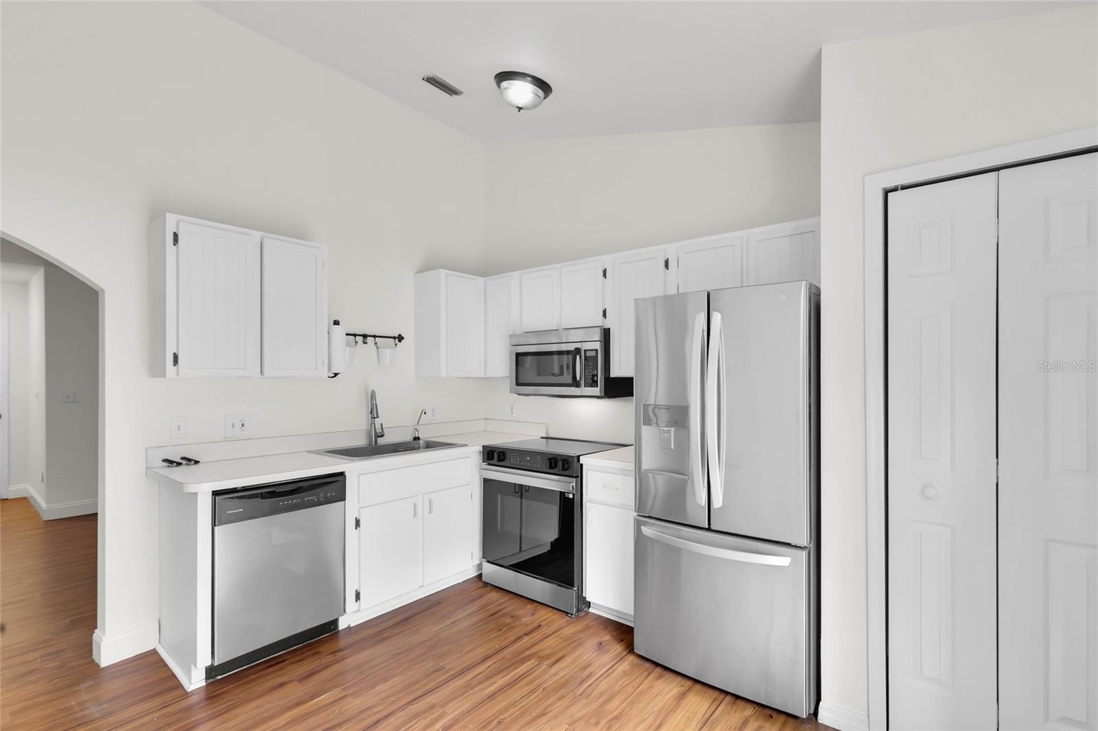 CARLTON VILLAGE - Residential