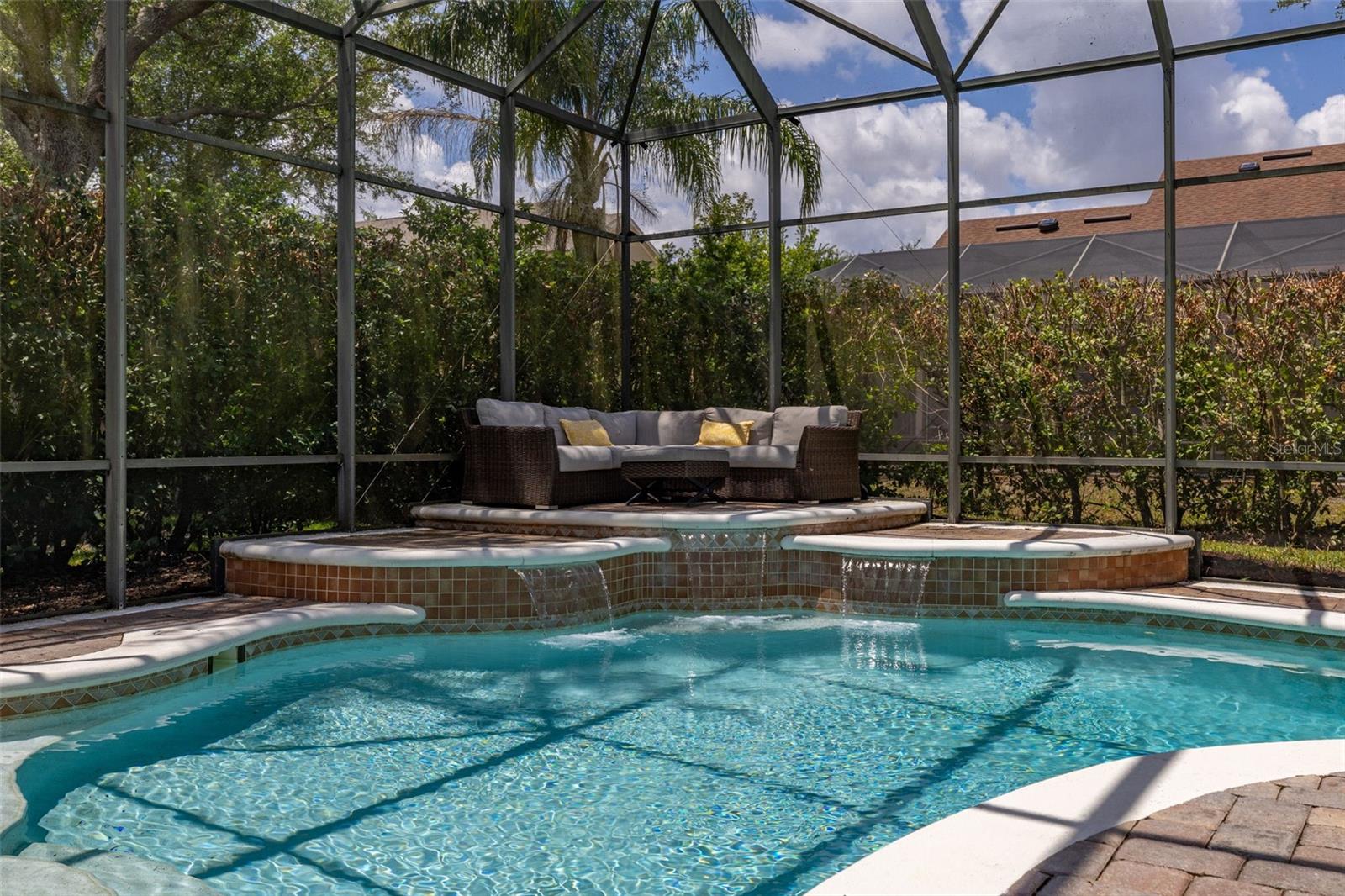 KEENES POINTE - Residential